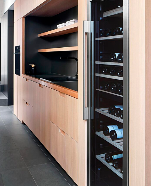 Wine cooler repair technician